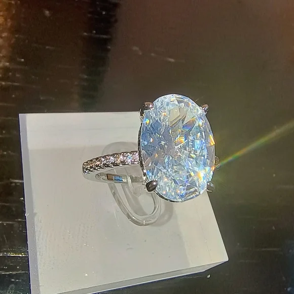 Fashion Jewelry Silver Sparkling Ring Size 10 - Picture 10 of 17